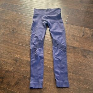 Alala leggings purple. Small with vented lower legs.
